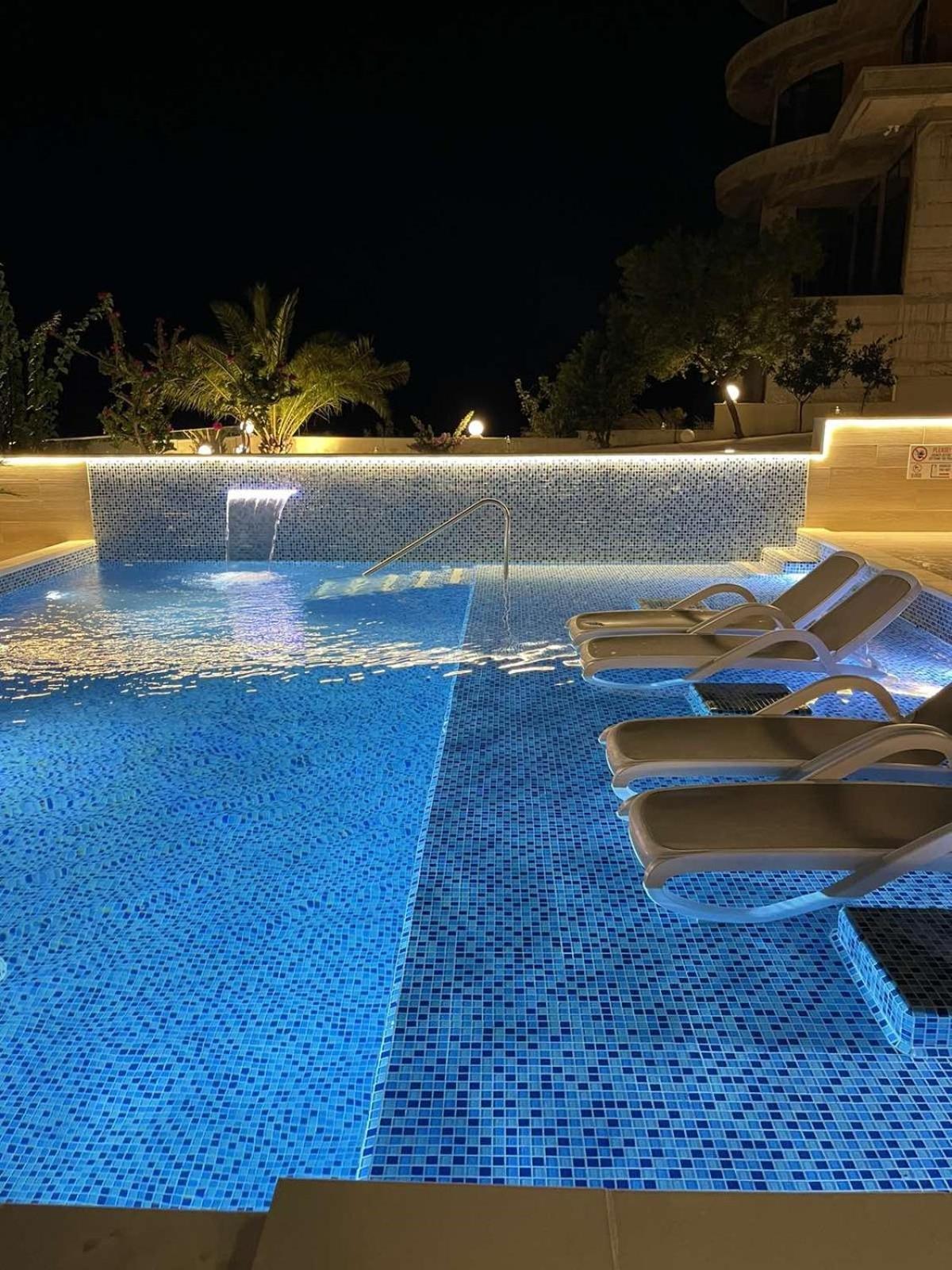 Apartments D'Hermes Ulcinj Exterior photo
